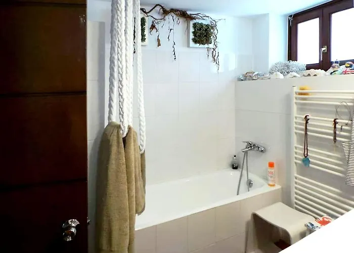 Retreat, Panoramic Sea View ギシオ